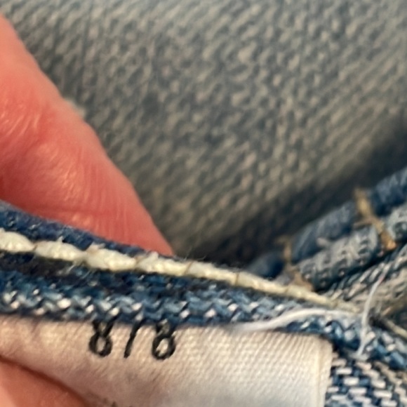 American Eagle jean shorts with 2 front and 2 back pockets light wash Sz 8 - Picture 7 of 12